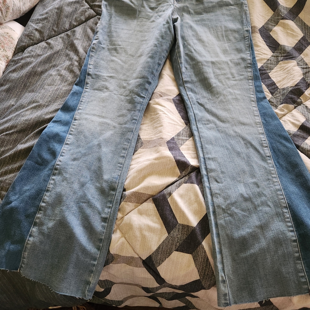 Express Jeans - Picture 3 of 7